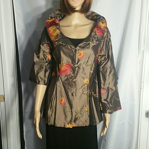 Dianaira woven silk water proof jacket - Picture 3 of 8